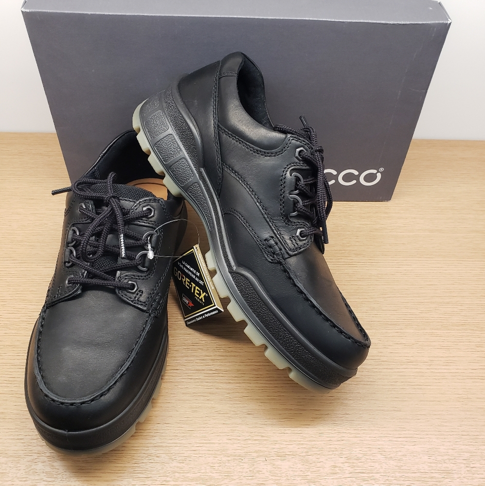 Ecco Track II Black New in Box